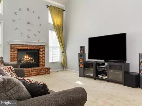 Living - 903 Crestview Ter, Winchester, VA 22601 photo 4 of 9
