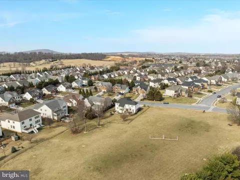 View/Area - 903 Crestview Ter, Winchester, VA 22601 photo 6 of 11