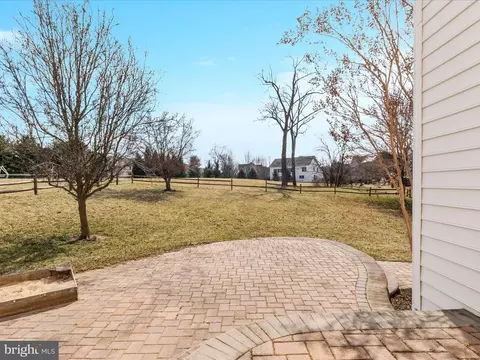 Exterior - 903 Crestview Ter, Winchester, VA 22601 photo 5 of 10