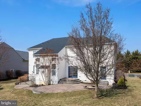 Exterior - 903 Crestview Ter, Winchester, VA 22601 photo 6 of 10