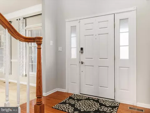 Entry Way - 903 Crestview Ter, Winchester, VA 22601 photo 1 of 8