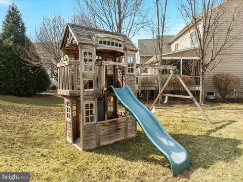 Exterior - 903 Crestview Ter, Winchester, VA 22601 photo 10 of 10