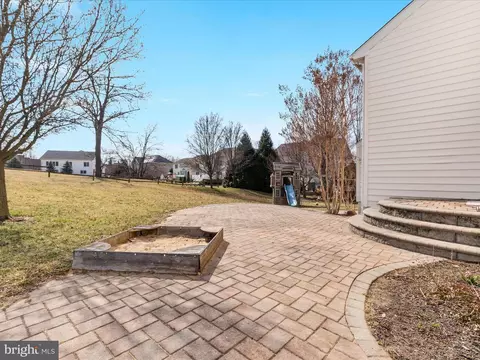 Exterior - 903 Crestview Ter, Winchester, VA 22601 photo 4 of 10