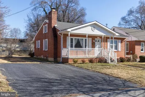 1616 S Braddock St, Winchester, VA 22601