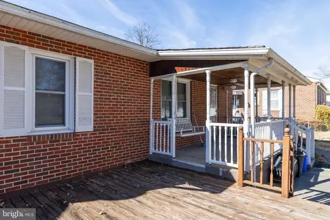 Exterior - 1616 S Braddock St, Winchester, VA 22601 photo 5 of 8