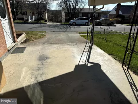 1309 Commerce St, Winchester, VA 22601 photo 2