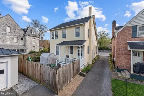Exterior - 220 Wolfe St, Winchester, VA 22601 photo 4 of 11