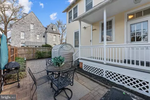 Exterior - 220 Wolfe St, Winchester, VA 22601 photo 5 of 11
