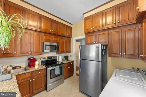 Other - 220 Wolfe St, Winchester, VA 22601 photo 2 of 13