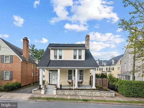 Exterior - 220 Wolfe St, Winchester, VA 22601 photo 2 of 11
