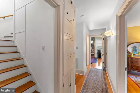 Entry Way - 220 Wolfe St, Winchester, VA 22601 photo 3 of 7