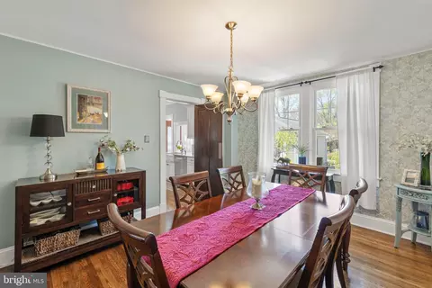 Dining - 529 N Braddock St, Winchester, VA 22601 photo 3 of 3