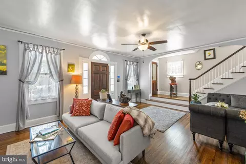 Entry Way - 529 N Braddock St, Winchester, VA 22601 photo 3 of 12