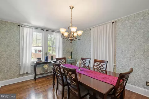 Dining - 529 N Braddock St, Winchester, VA 22601 photo 2 of 3