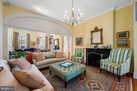 Living - 331 N Braddock St, Winchester, VA 22601 photo 5 of 7