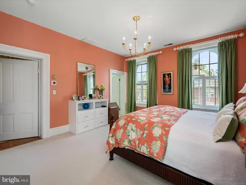 Bedroom - 331 N Braddock St, Winchester, VA 22601 photo 6 of 9