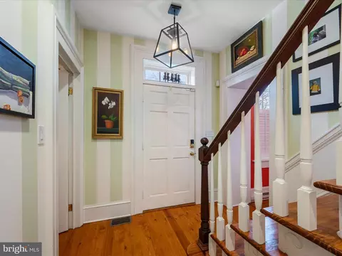 Entry Way - 331 N Braddock St, Winchester, VA 22601 photo 6 of 13
