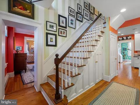 Entry Way - 331 N Braddock St, Winchester, VA 22601 photo 7 of 13