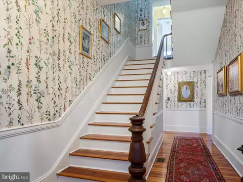 Entry Way - 331 N Braddock St, Winchester, VA 22601 photo 8 of 13
