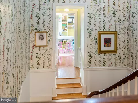 Entry Way - 331 N Braddock St, Winchester, VA 22601 photo 11 of 13