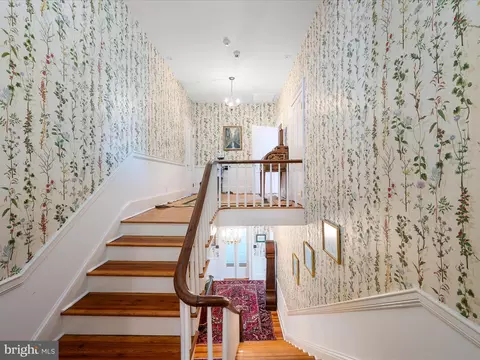 Entry Way - 331 N Braddock St, Winchester, VA 22601 photo 10 of 13