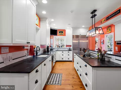 Kitchen - 331 N Braddock St, Winchester, VA 22601 photo 2 of 4