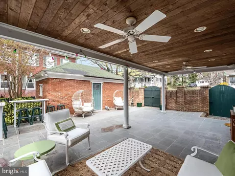 Exterior - 331 N Braddock St, Winchester, VA 22601 photo 14 of 18