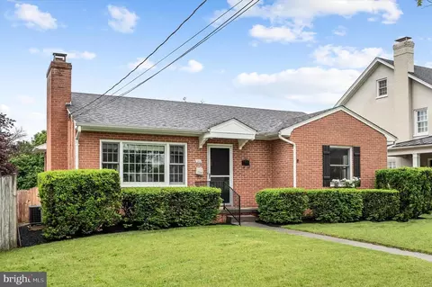 111 Montague Ave, Winchester, VA 22601