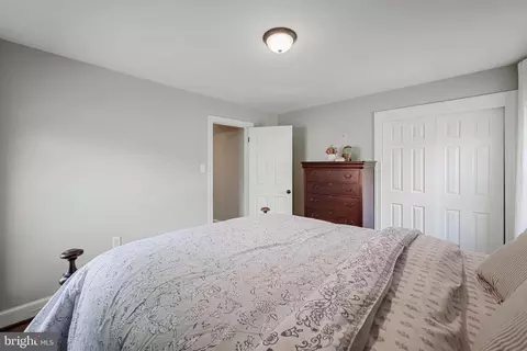 Bedroom - 435 Mosby St, Winchester, VA 22601 photo 4 of 7