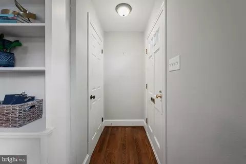 Entry Way - 435 Mosby St, Winchester, VA 22601 photo 2 of 4