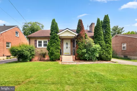 128 Fox Dr, Winchester, VA 22601