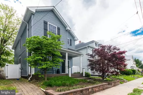 315 E Piccadilly St, Winchester, VA 22601 photo 2