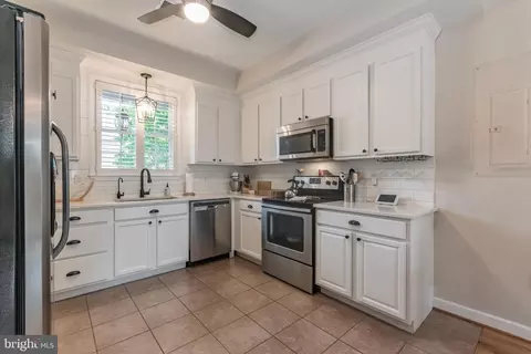 315 E Piccadilly St, Winchester, VA 22601 photo 18