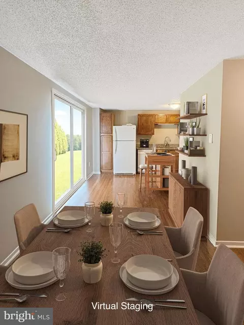Dining - 7 E Hart St, Winchester, VA 22601 photo 1 of 3