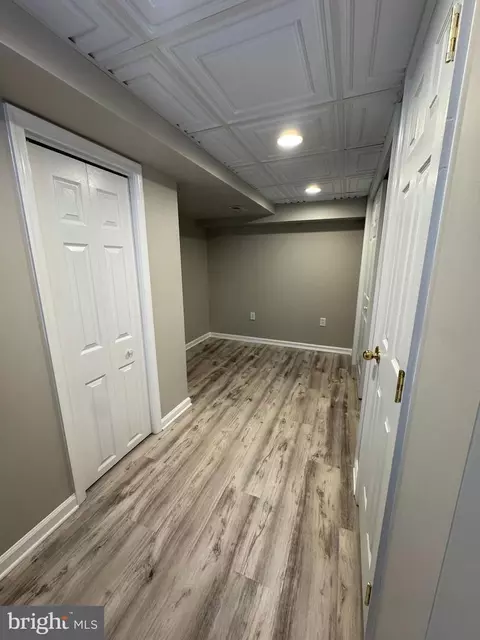 Entry Way - 7 E Hart St, Winchester, VA 22601 photo 2 of 3