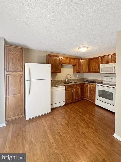 Kitchen - 7 E Hart St, Winchester, VA 22601 photo 1 of 2