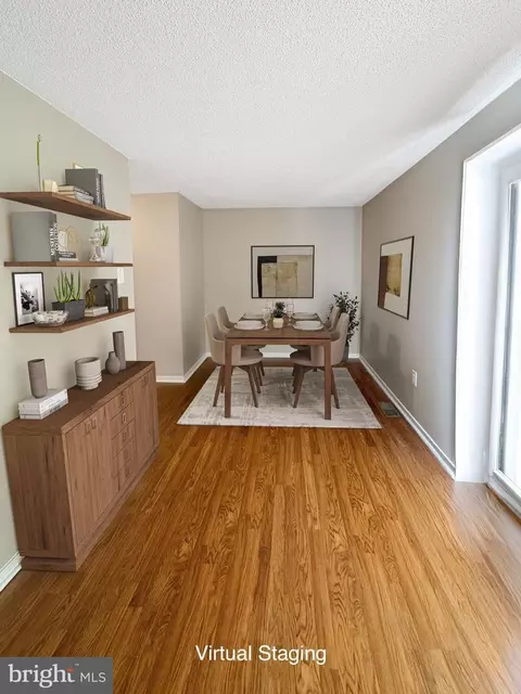 Dining - 7 E Hart St, Winchester, VA 22601 photo 3 of 3