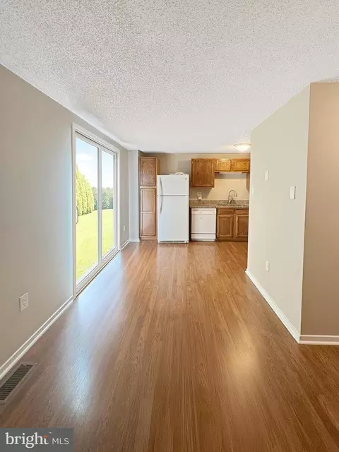 Other - 7 E Hart St, Winchester, VA 22601 photo 2 of 10