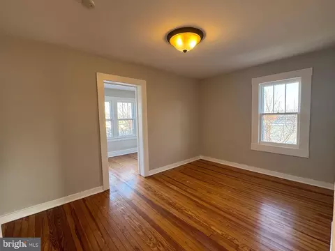 Living - 10 Richards Ave, Winchester, VA 22601 photo 3 of 3