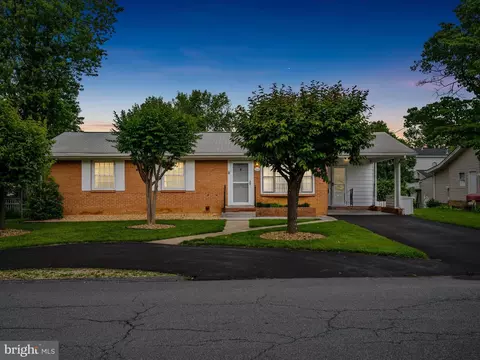 320 Russellcroft Rd, Winchester, VA 22601