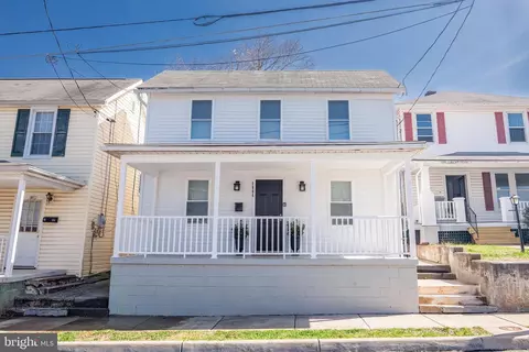 1004 S Cameron St, Winchester, VA 22601