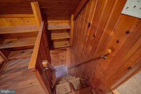 Entry Way - 121 E James St, Winchester, VA 22601 photo 10 of 10