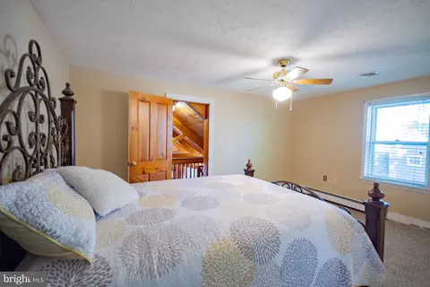 Bedroom - 121 E James St, Winchester, VA 22601 photo 7 of 9