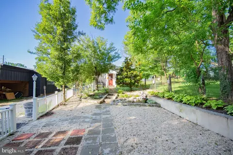 Exterior - 121 E James St, Winchester, VA 22601 photo 6 of 9