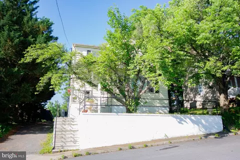 Other - 121 E James St, Winchester, VA 22601 photo 3 of 17