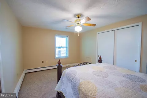 Bedroom - 121 E James St, Winchester, VA 22601 photo 9 of 9