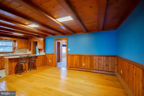 Living - 121 E James St, Winchester, VA 22601 photo 5 of 9
