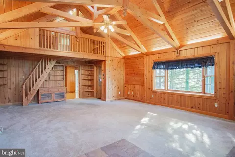 Living - 121 E James St, Winchester, VA 22601 photo 8 of 9
