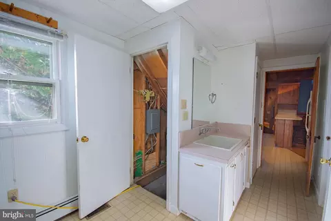 Other - 121 E James St, Winchester, VA 22601 photo 14 of 17