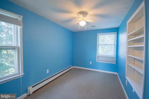 Bedroom - 121 E James St, Winchester, VA 22601 photo 3 of 9